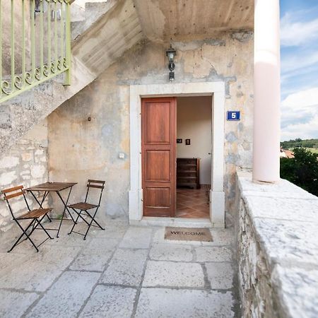 Old Town Studio And Apartment Vrsar Extérieur photo