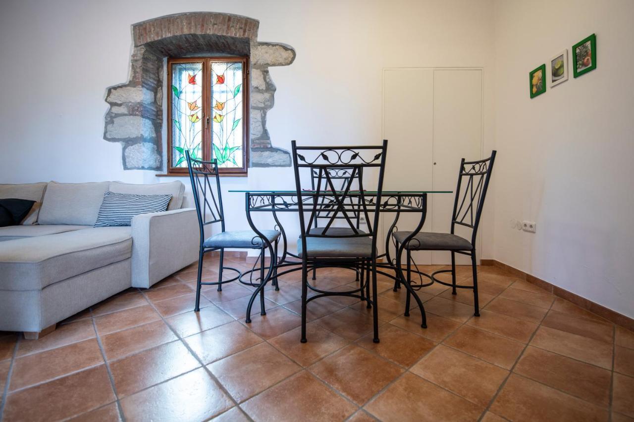 Old Town Studio And Apartment Vrsar Extérieur photo